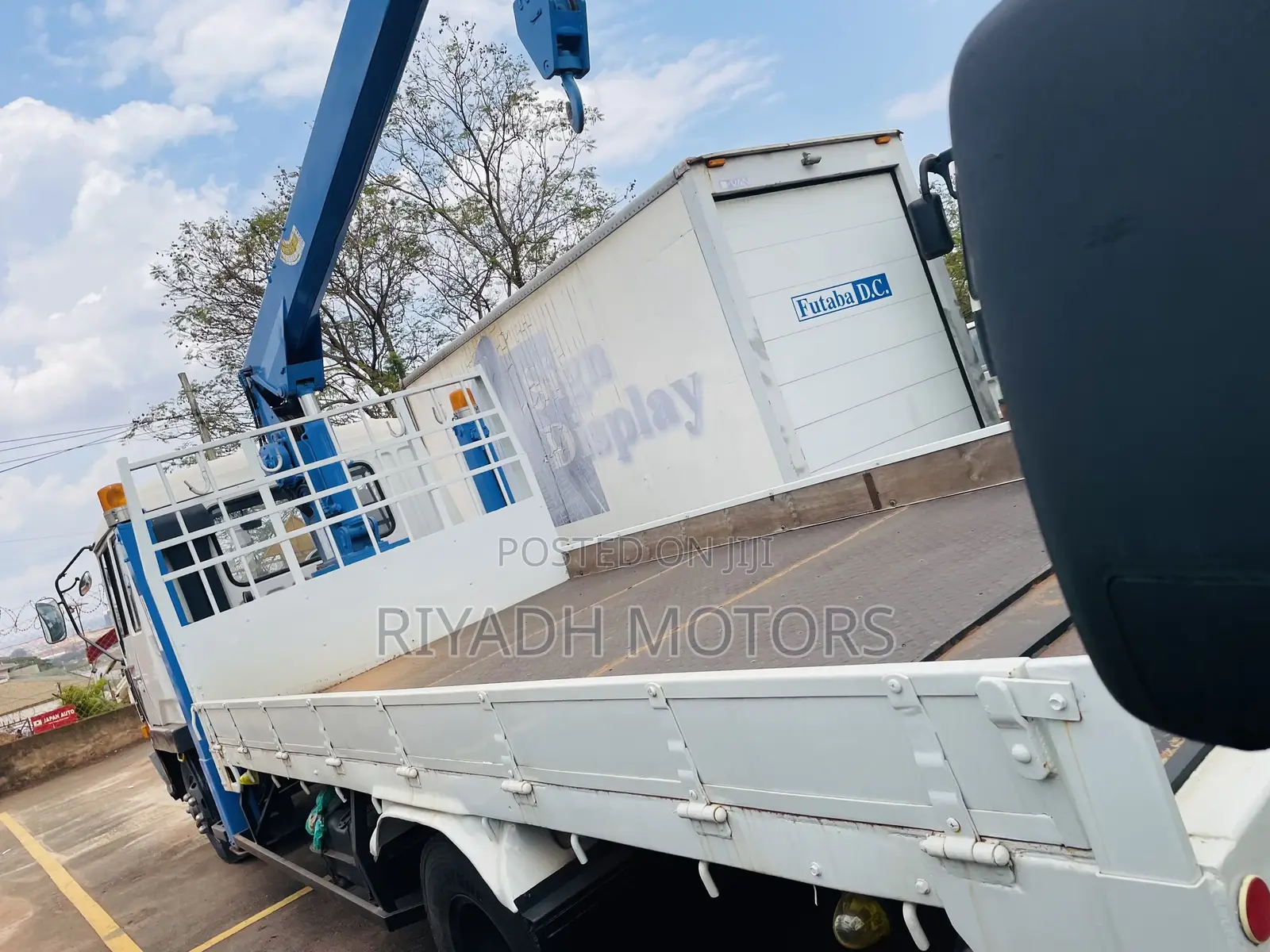 Fuso Truck With Crane