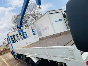 Fuso Truck With Crane