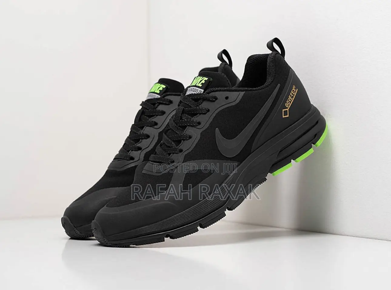 Original Nike Air Zoom Pegasus Gore-Tex Running Sneakers