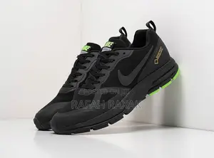 Original Nike Air Zoom Pegasus Gore-Tex Running Sneakers