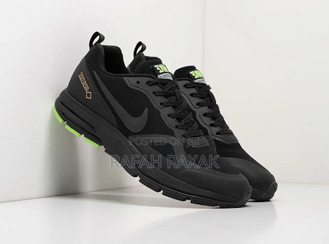 Original Nike Air Zoom Pegasus Gore-Tex Running Sneakers