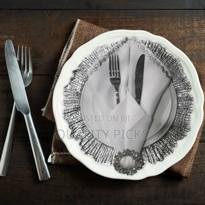 12 Pieces of Weddecor Round Charger Plates With Vintage