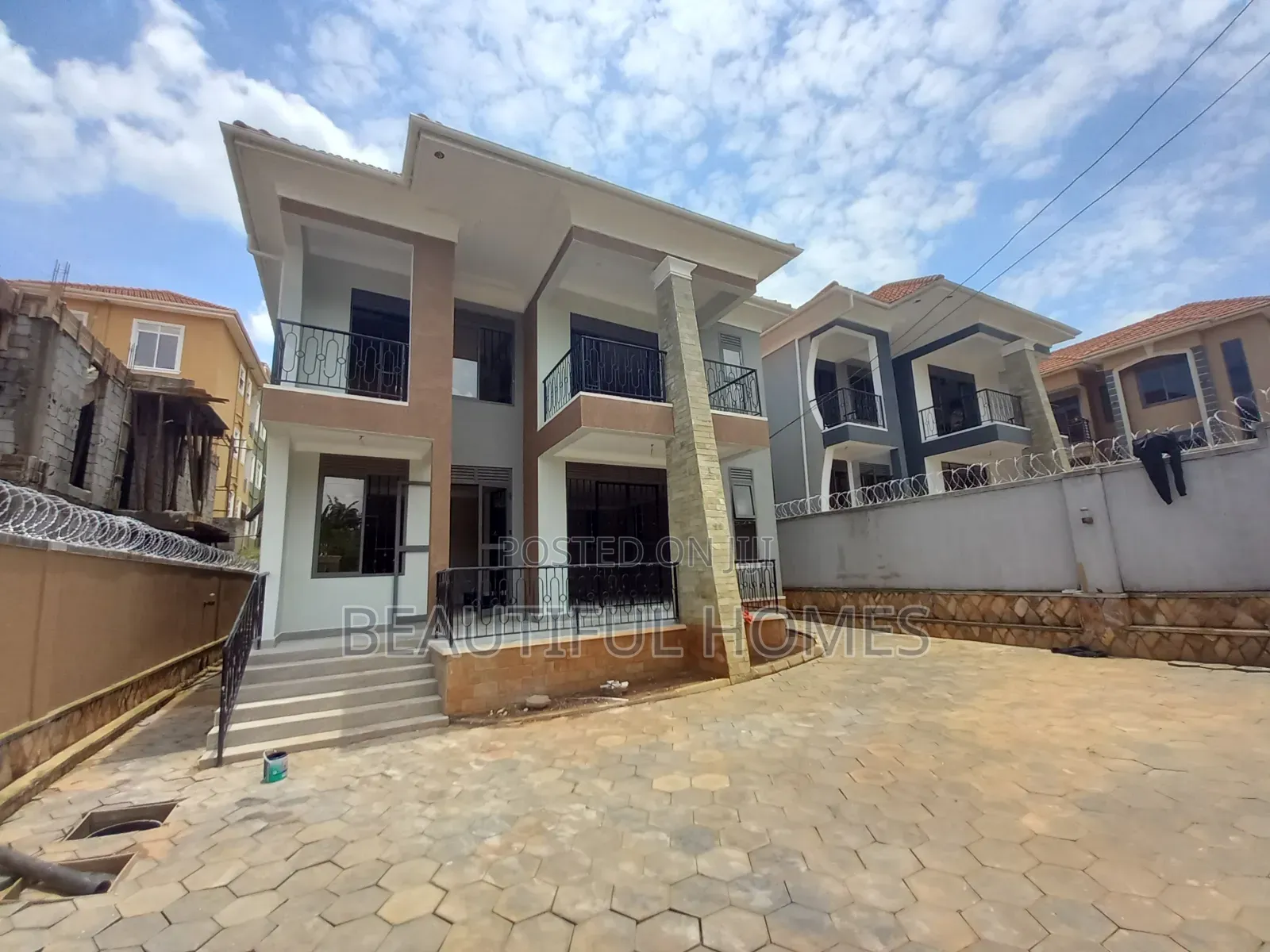 Furnished 4bdrm House in Kira Gated Estate for sale