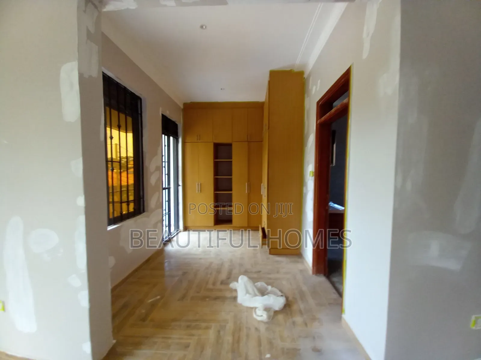 Furnished 4bdrm House in Kira Gated Estate for sale