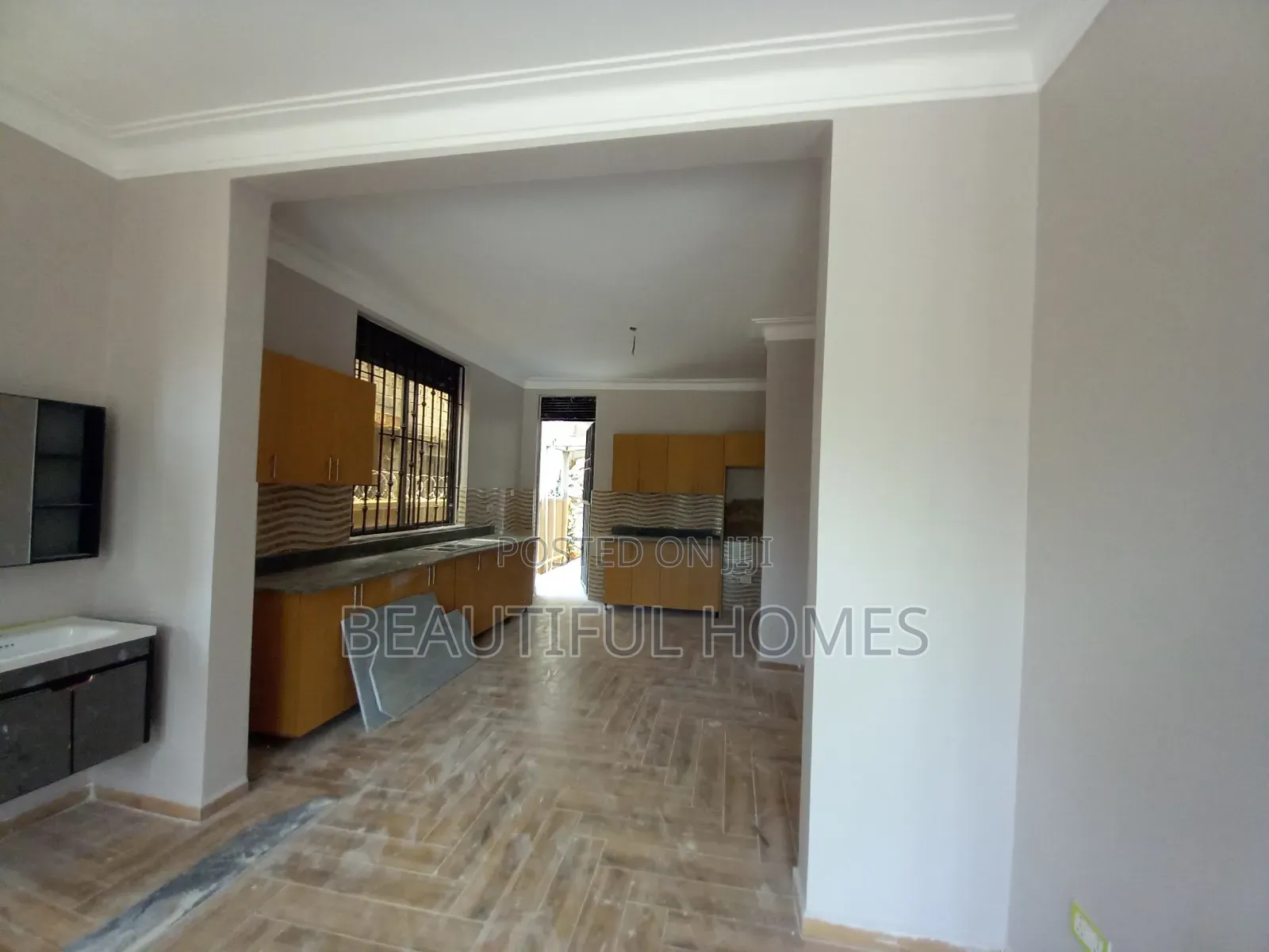 Furnished 4bdrm House in Kira Gated Estate for sale