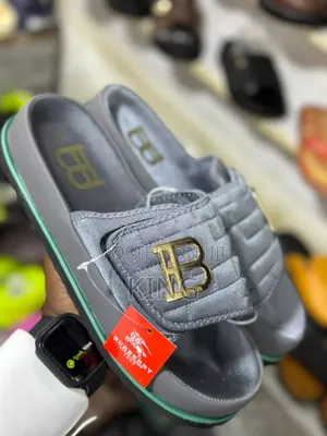 Comfy Bottega Slides. Sandals