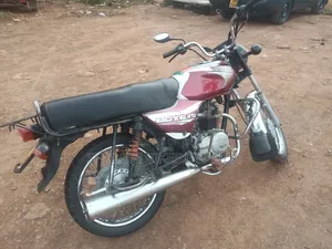 Bajaj Boxer 2016 Red