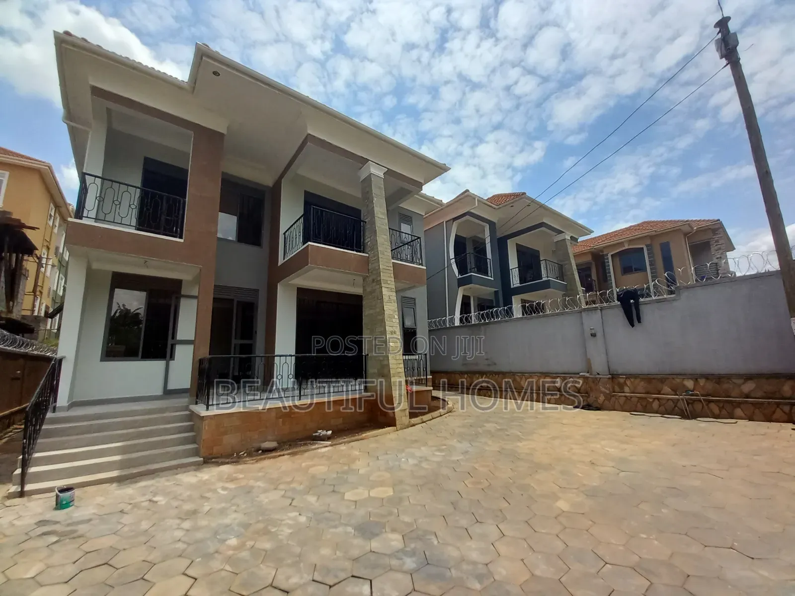 Furnished 4bdrm Maisonette in Kira Gated Estate for sale