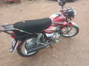 TVS HLX 125 2022 Red