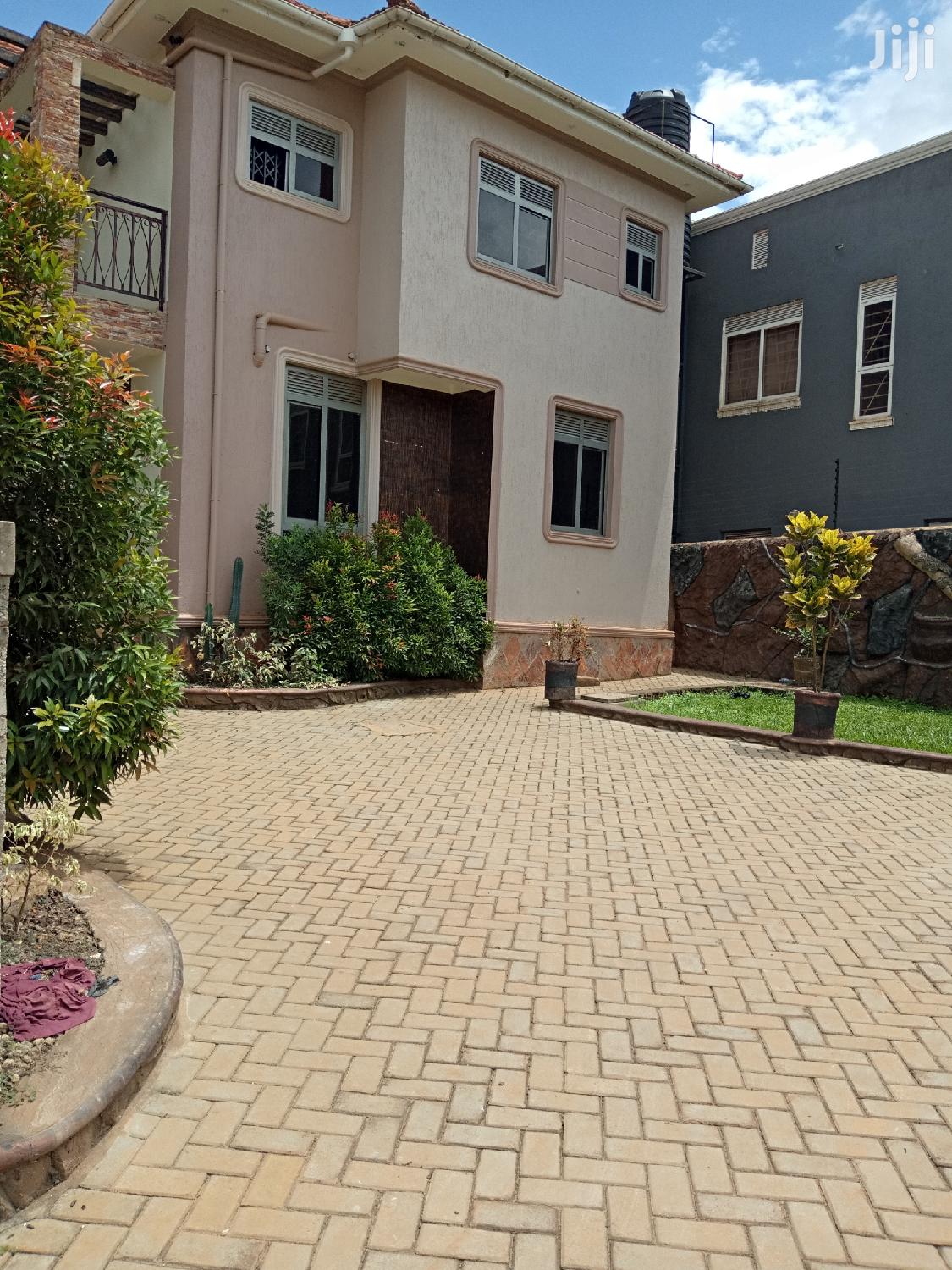 Kira Posh Castle For Sell In Tarmacked Neighborhood