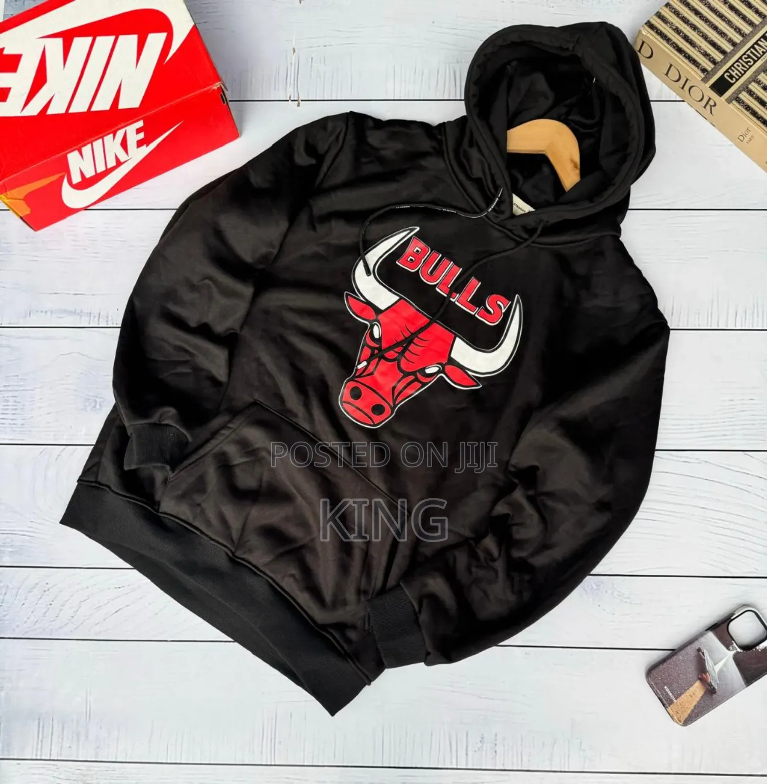 Bulls Black Hoodie Jumper Sweater