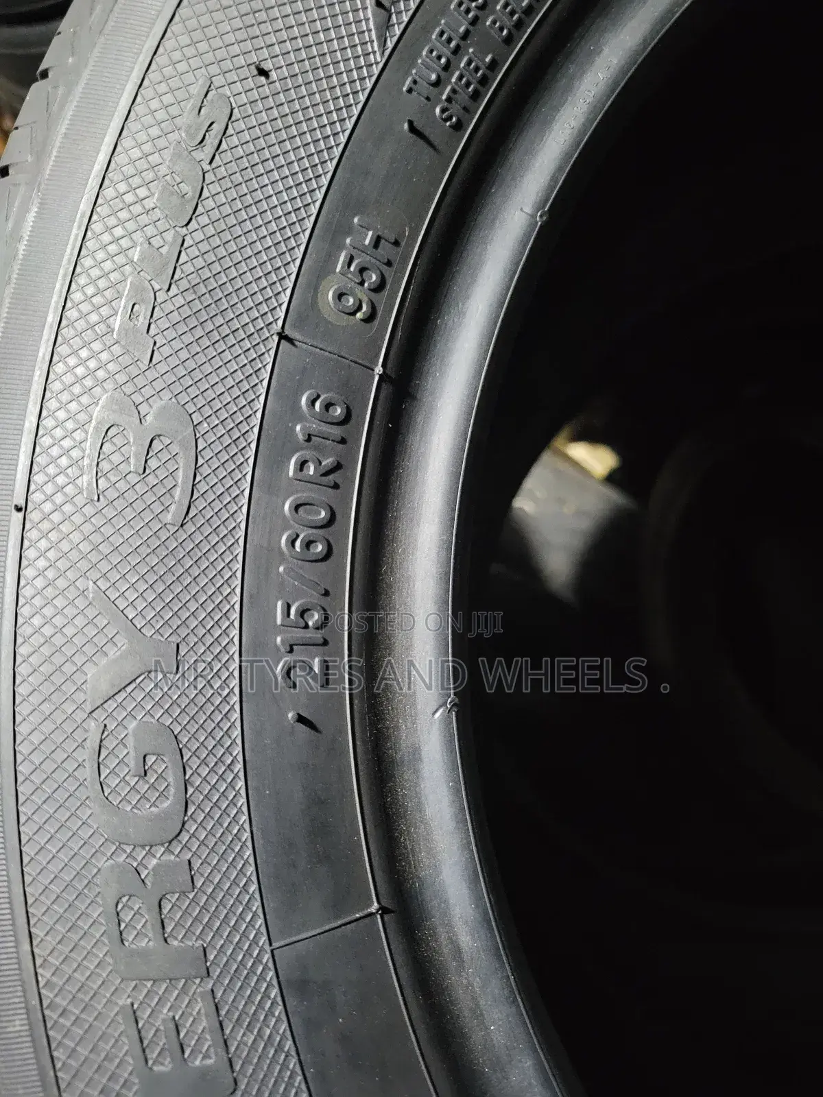 Japan Used Tires 215 60 R16 Toyo Allmost New