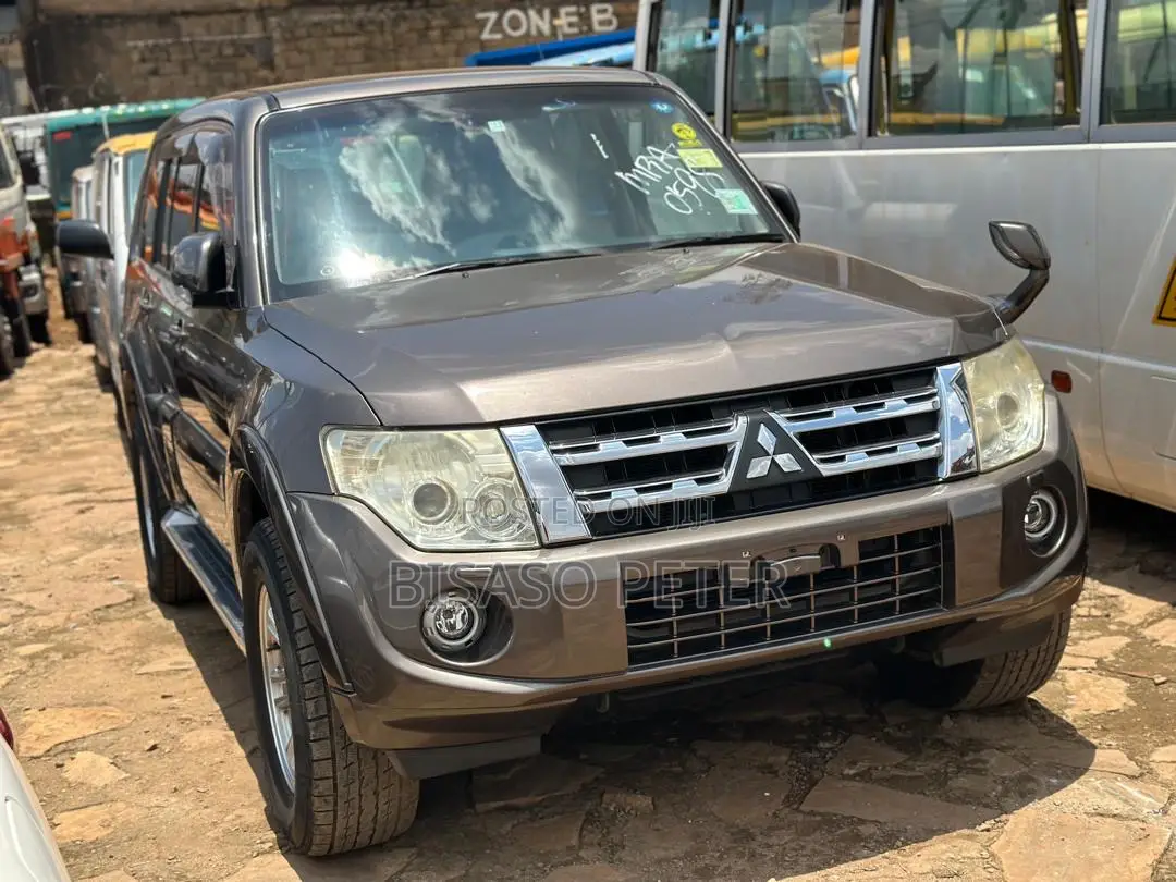 Mitsubishi Pajero 3.2 Di-Dc GLS 2011 Gray