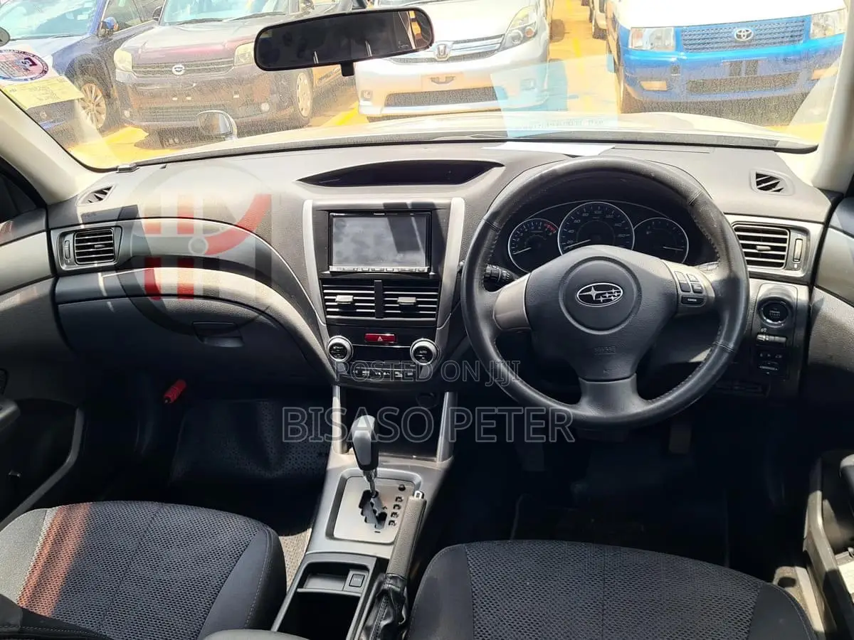 Subaru Forester 2011 Gray
