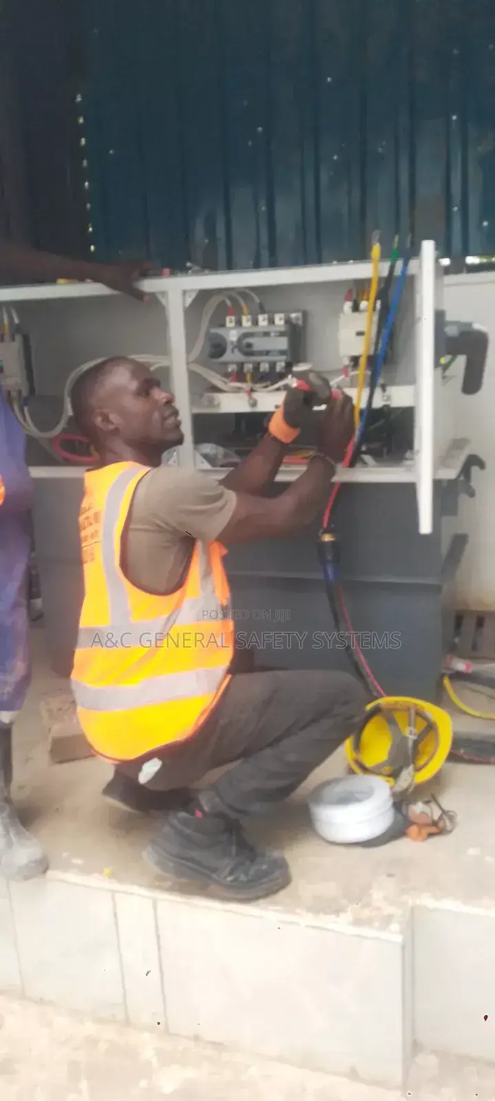 Electrician Master Wiring and Matainance