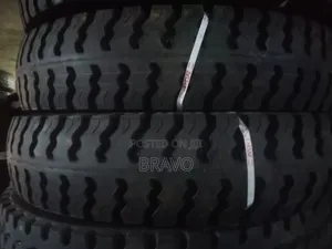 Tires 1000-20 MRF.