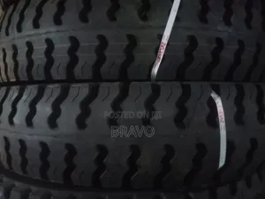 Tires 1000-20 MRF.