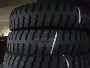 Tires 1000-20 MRF.