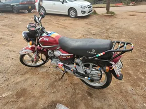TVS HLX 125 2022 Red