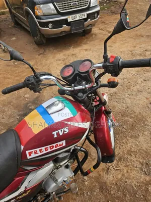 TVS HLX 125 2022 Red