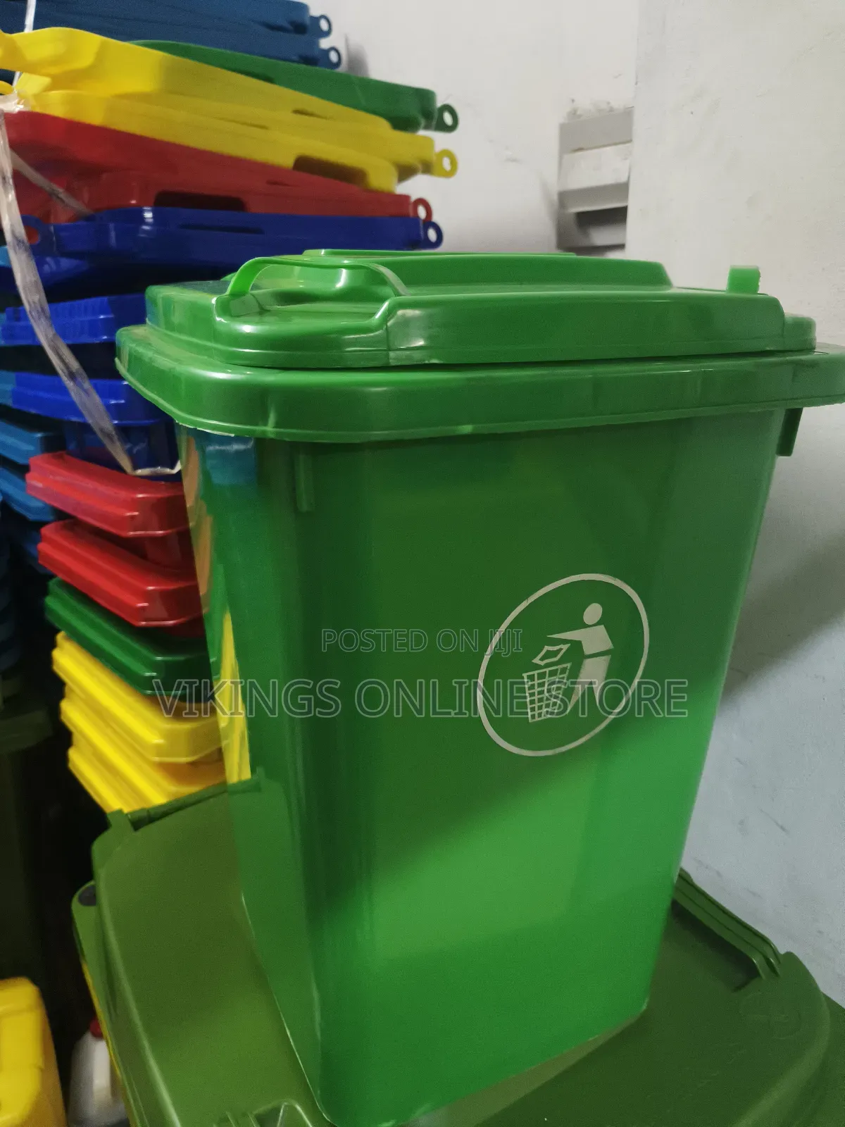 Outdoor 50 Liter Trash Waste Bin Green