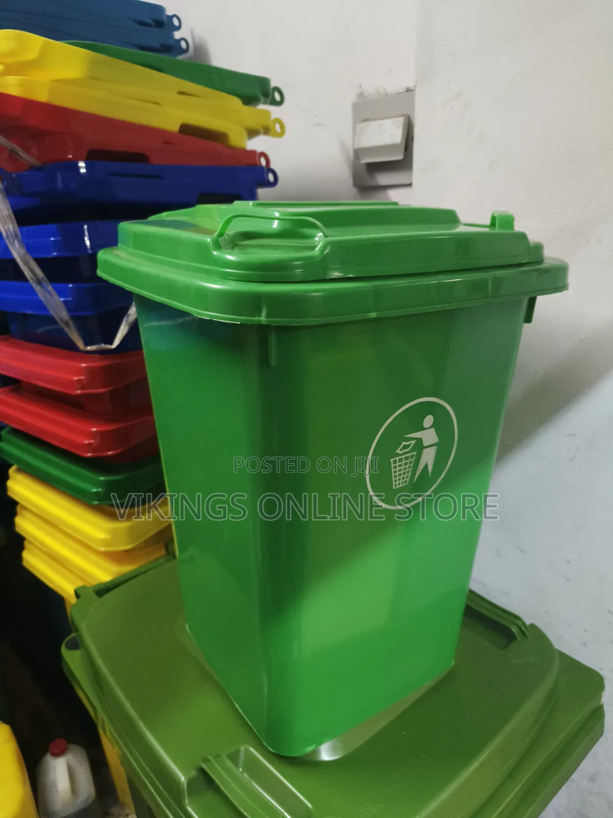Outdoor 50 Liter Trash Waste Bin Green