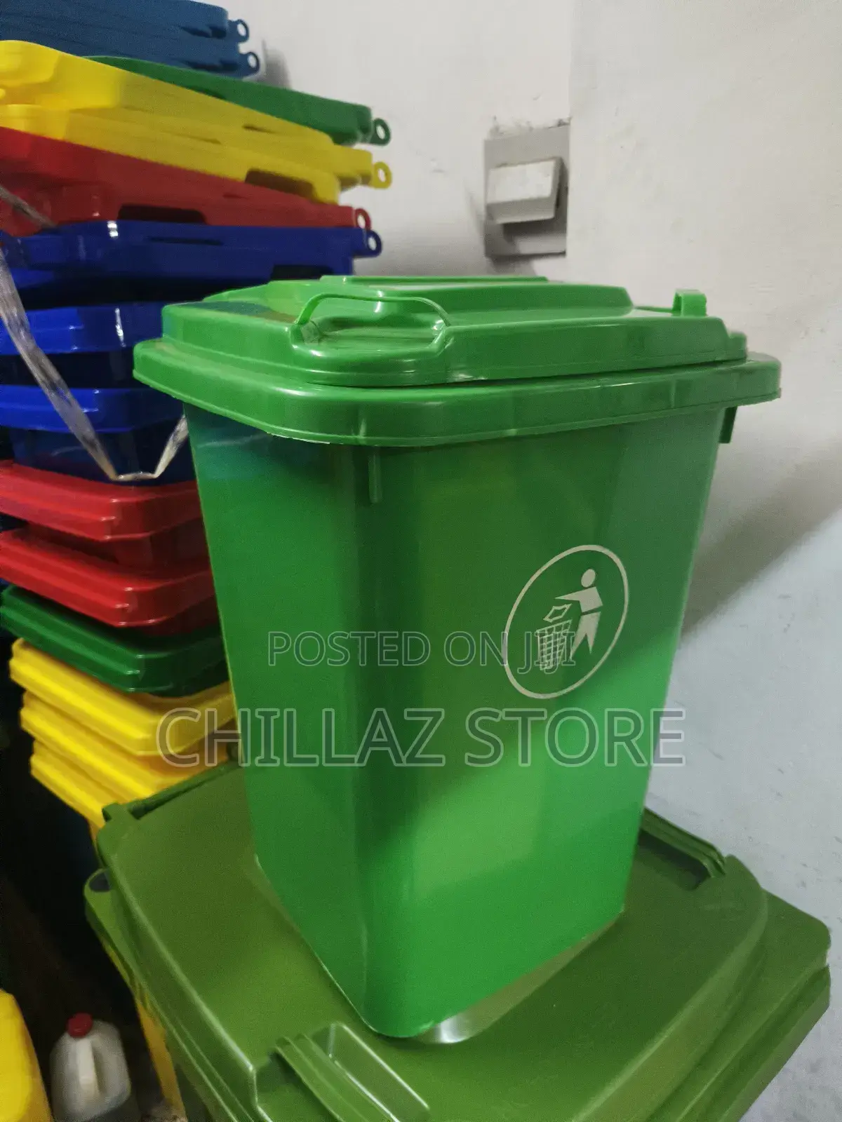 Outdoor 50 Liter Trash Waste Bin-Green