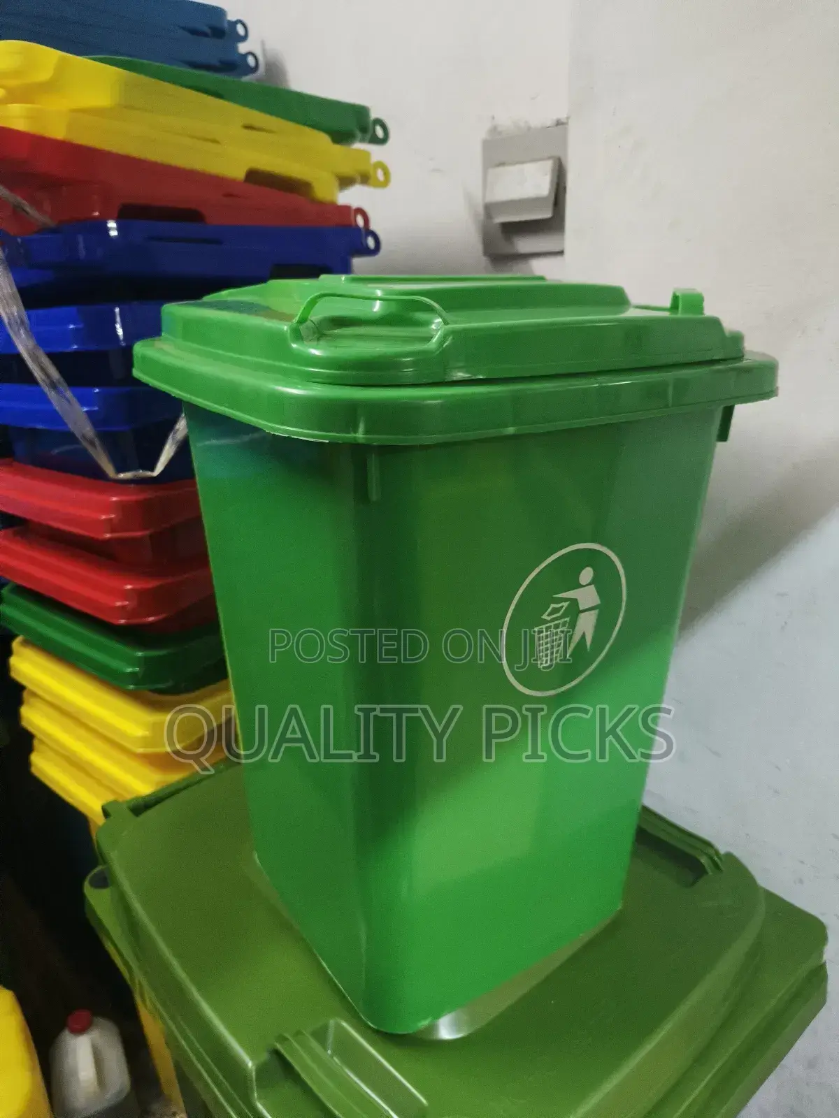 Outdoor 50 Liter Trash Waste Bin-Green