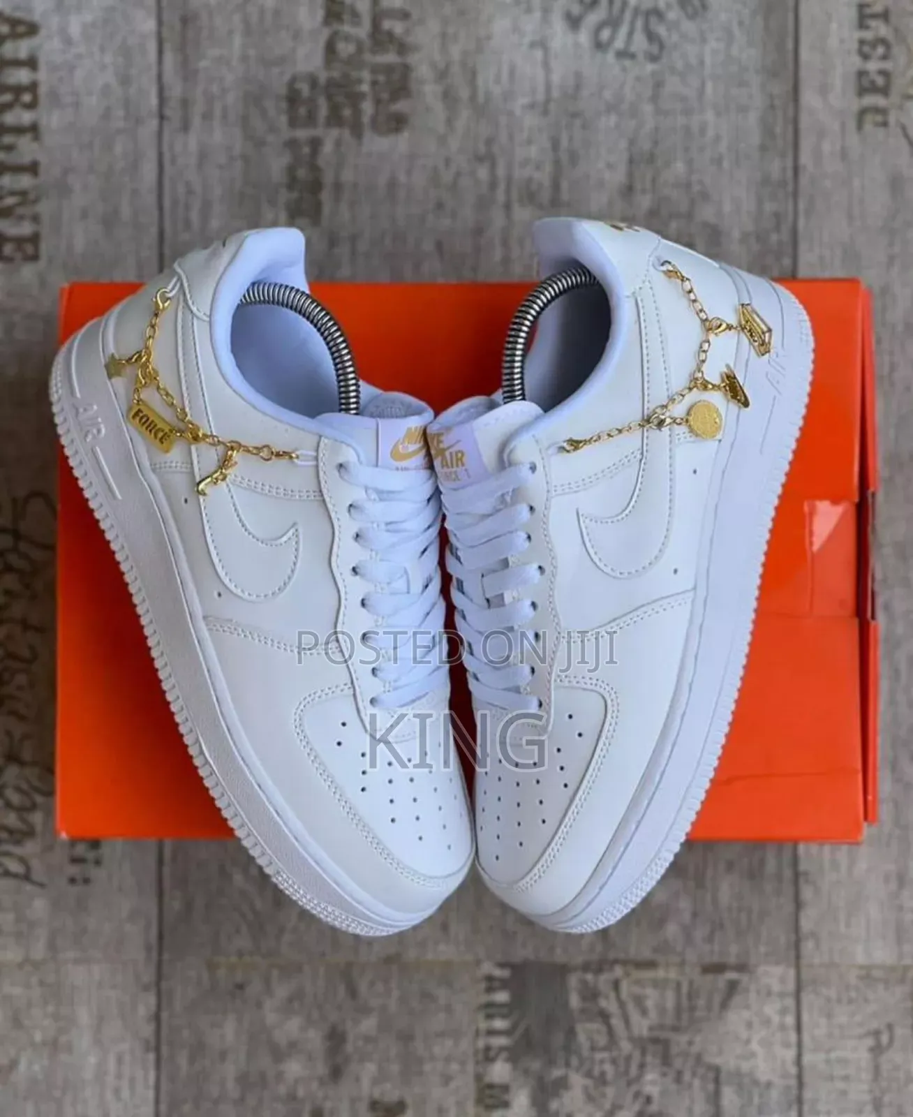 Nike Women's WMNS Air Force 1 '07 LX 'Lucky Charms