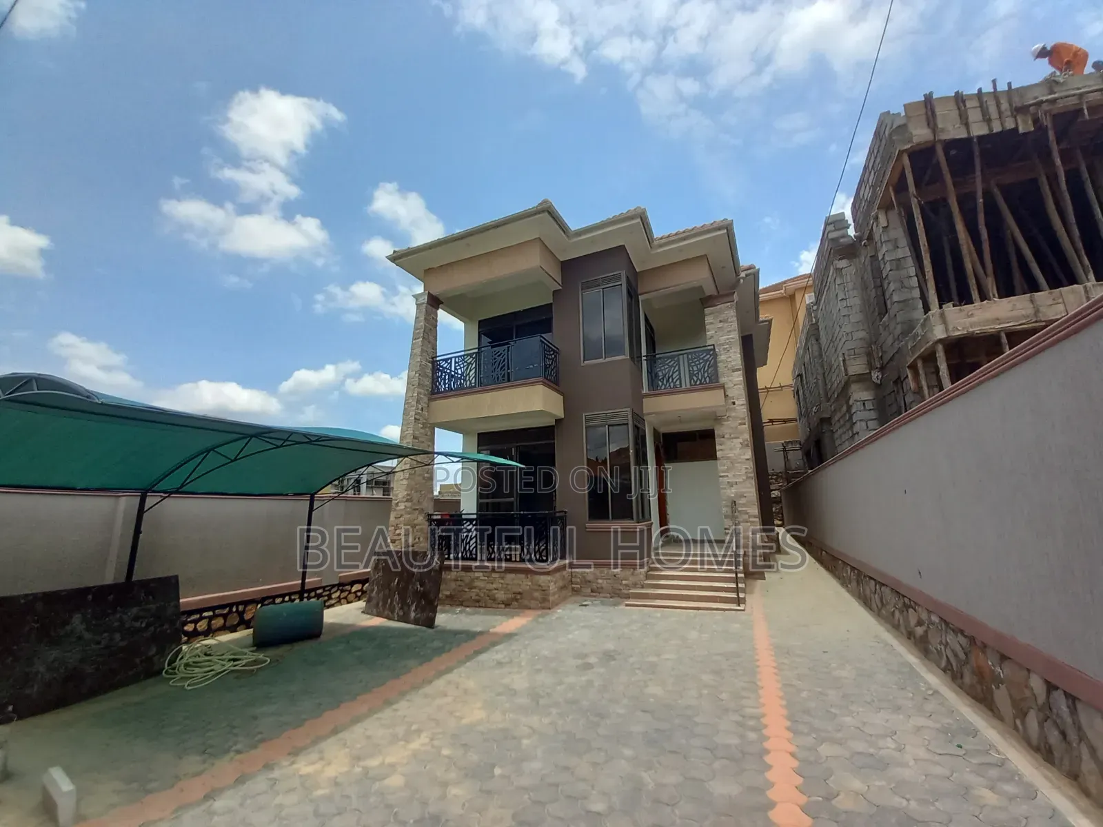 Furnished 4bdrm Duplex in Kira Modern Tarmack for sale
