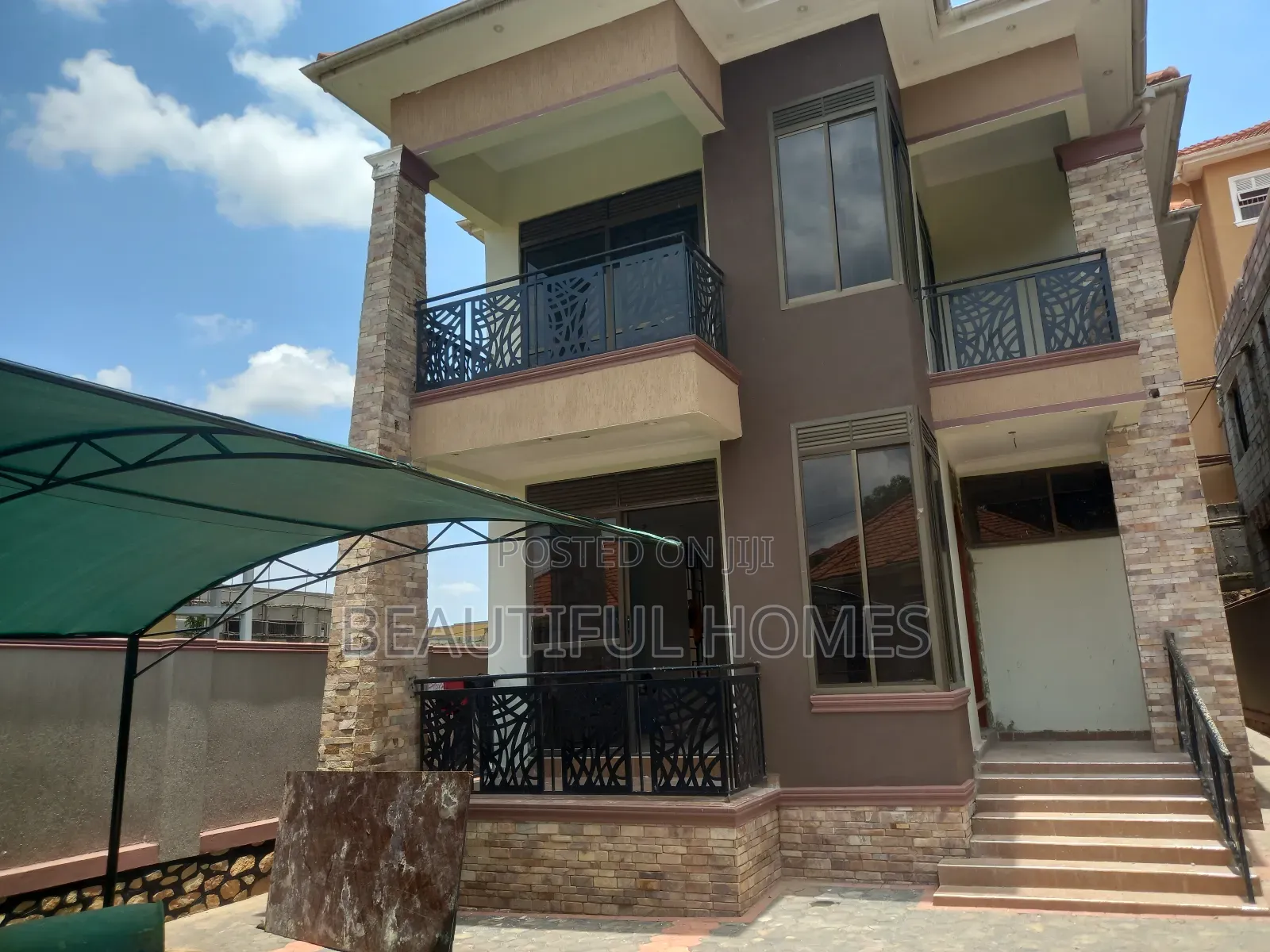 Furnished 4bdrm House in Kira Gated Estate for sale