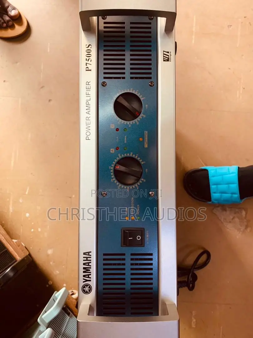 Yamaha Amplifiers 9000