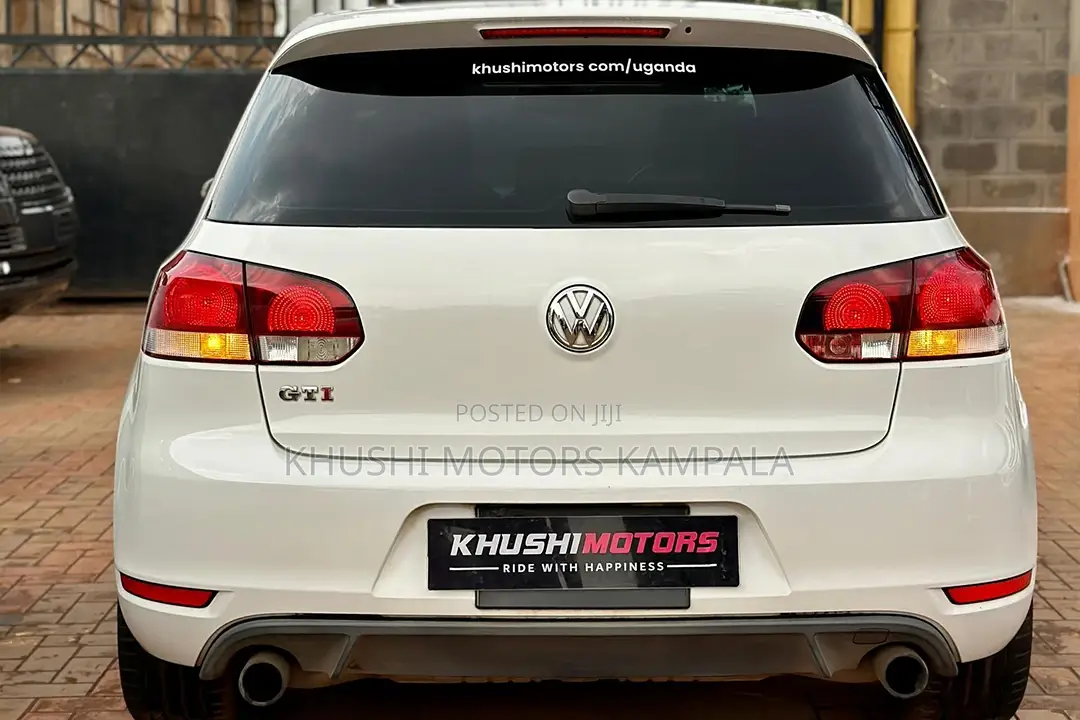 Volkswagen Golf 2011 White
