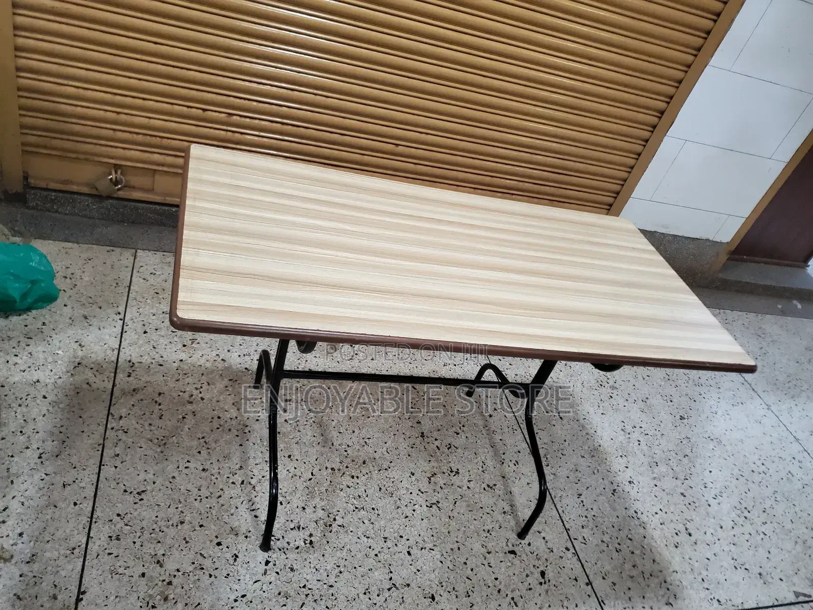 Restaurant Table Restaurant Table(Wooden)