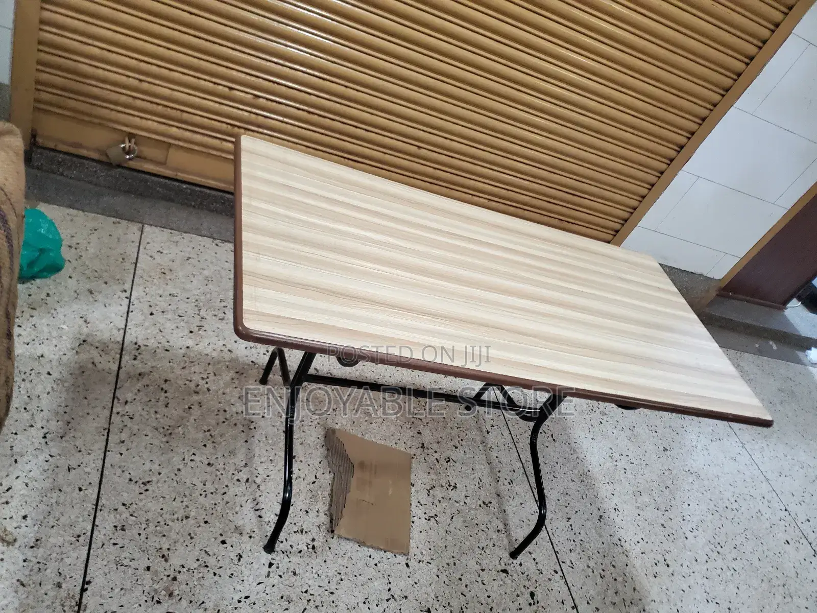 Restaurant Table Restaurant Table(Wooden)