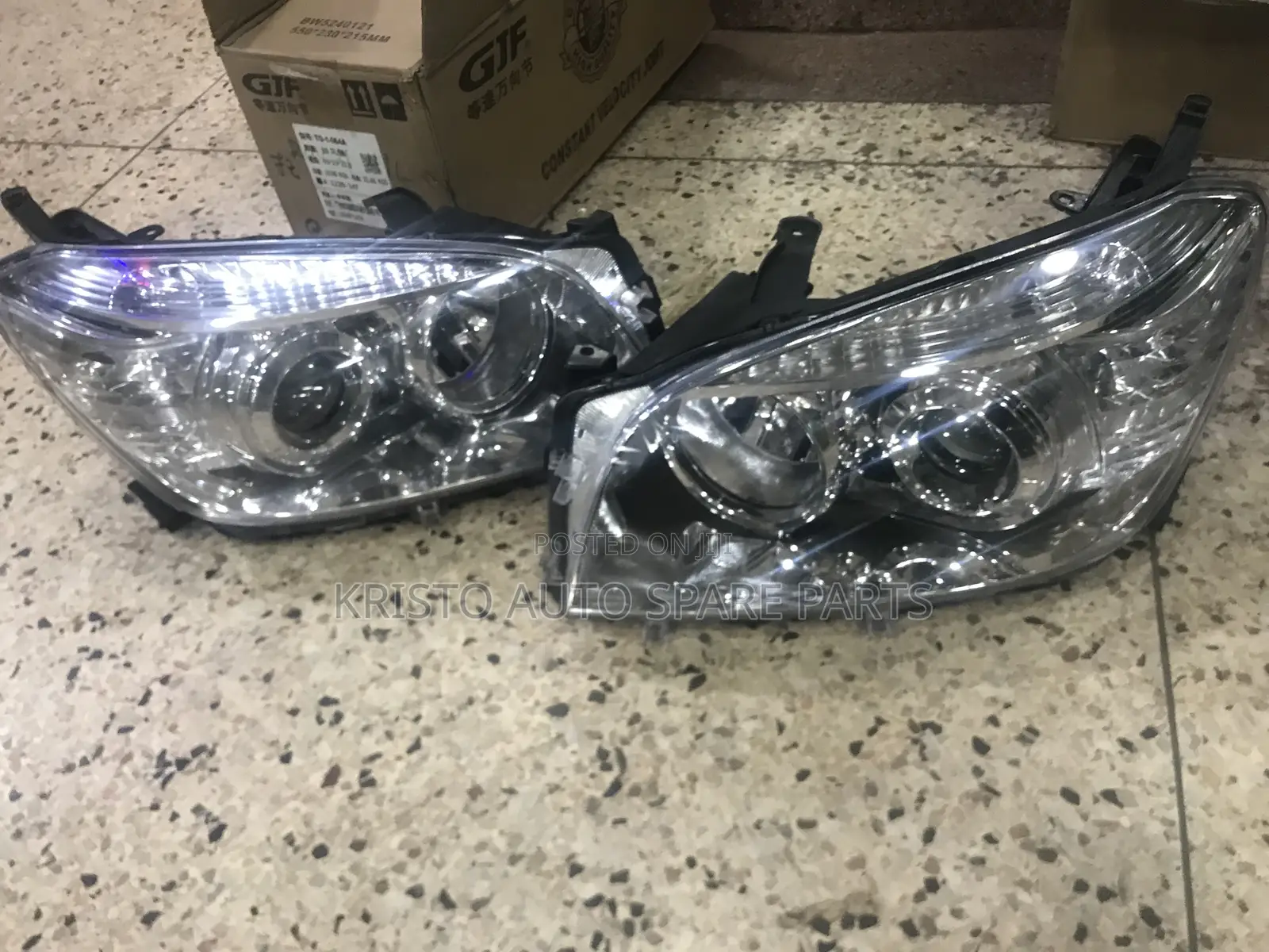 Headlamps RAV4 2005, 2006