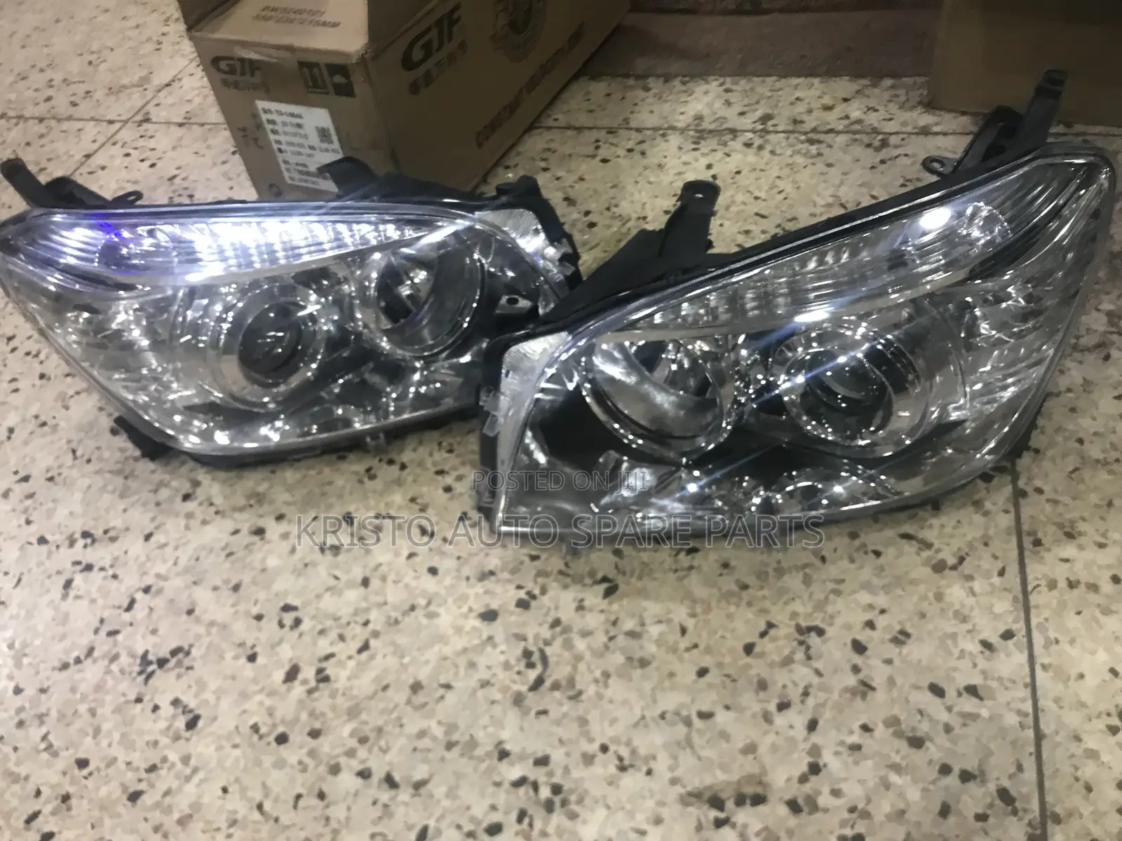 Headlamps RAV4 2005, 2006