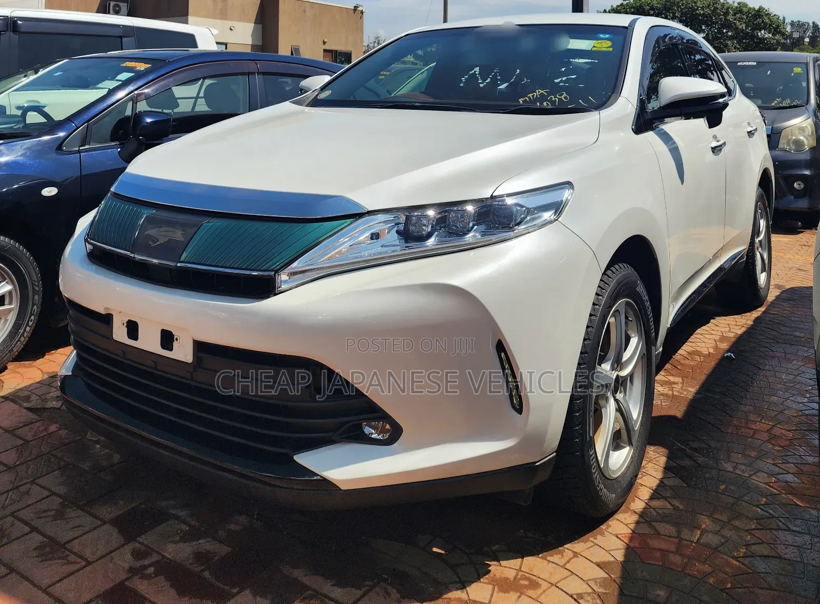 Toyota Harrier 2.0 2017 Pearl