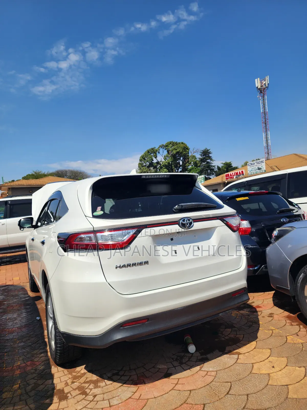 Toyota Harrier 2.0 2017 Pearl