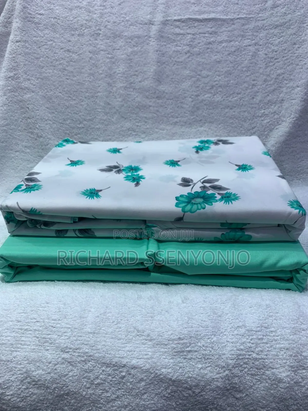 6x6 Bedsheets With 2 Pillow Cases