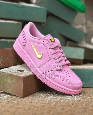 Loft Air Jordan 1 Low Method of Make" Perfect Pink Sneakers