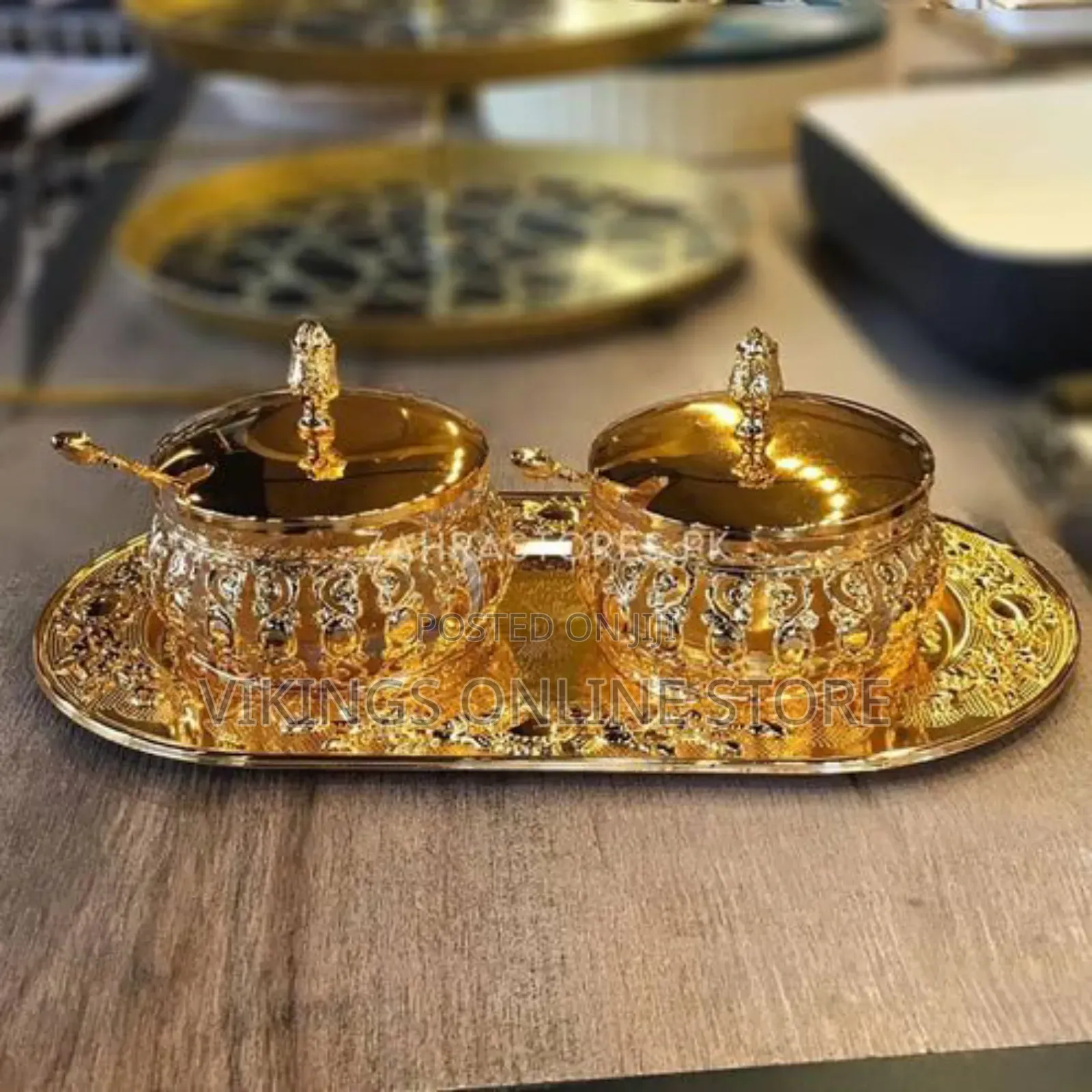 Gold Metal Spice Pot Sealed Glass Sugar Bowl