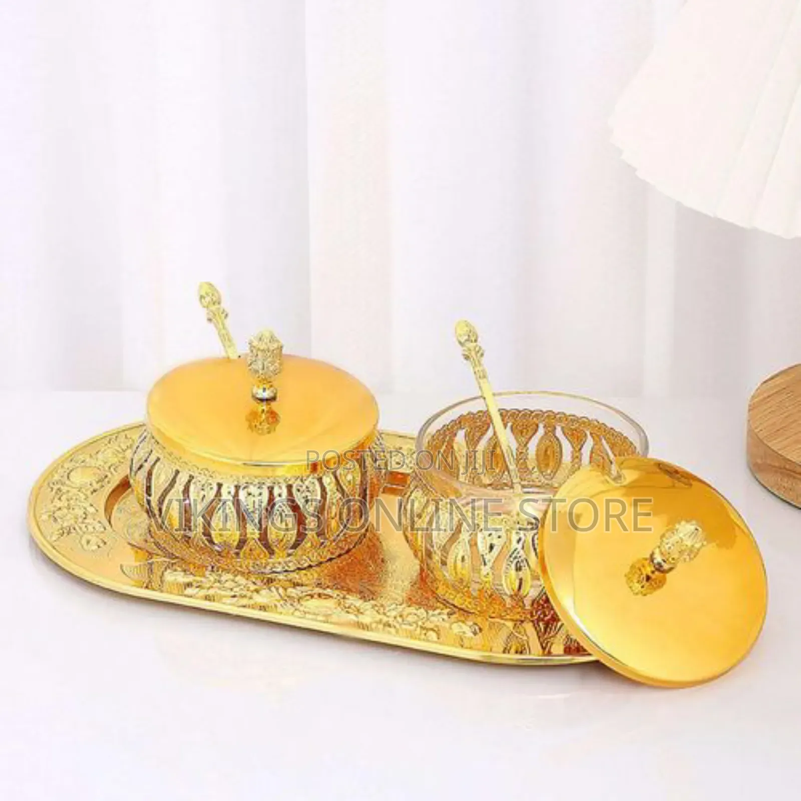 Gold Metal Spice Pot Sealed Glass Sugar Bowl