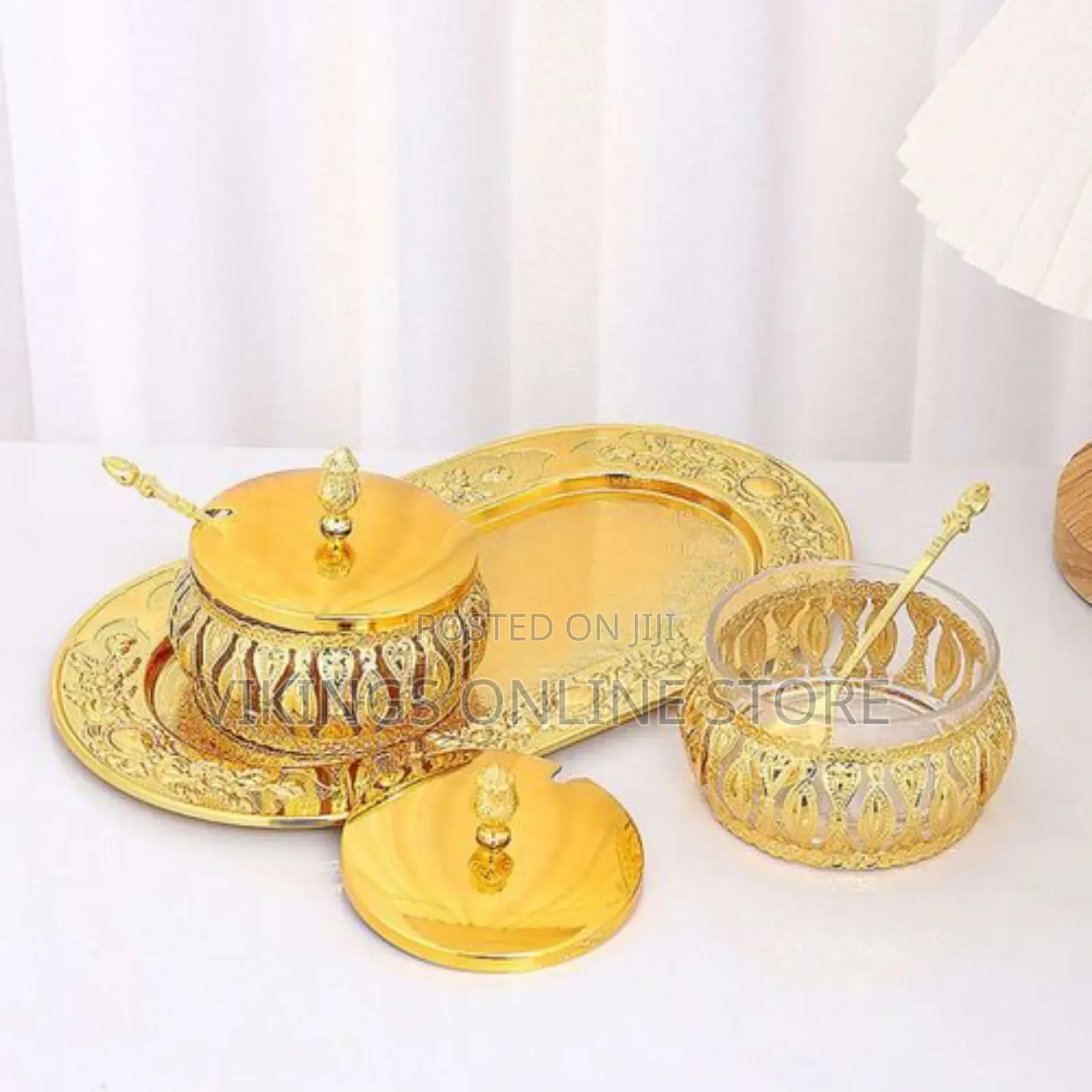 Gold Metal Spice Pot Sealed Glass Sugar Bowl