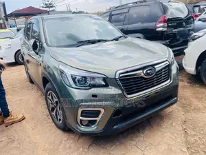 Photo - Subaru Forester Limited AWD 2019 Gray
