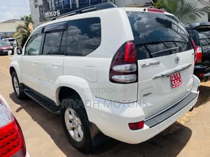 Toyota Land Cruiser Prado 2009 White