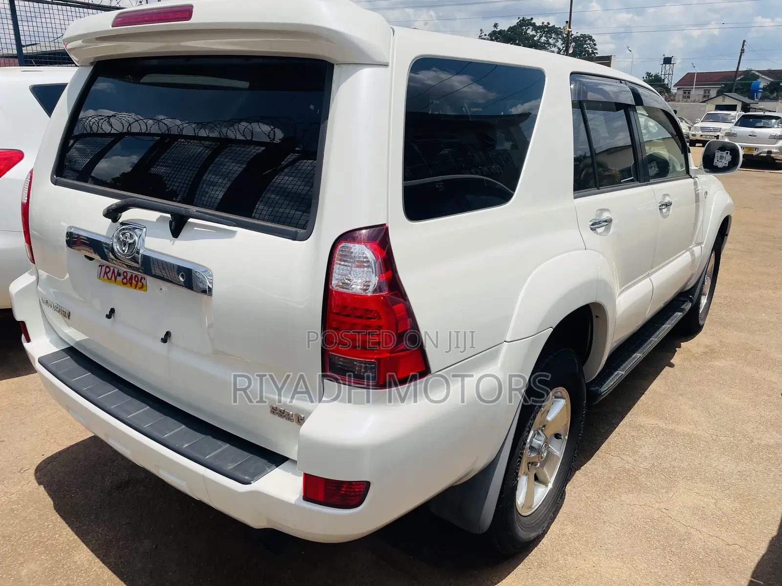 Toyota Hilux Surf 2009 White