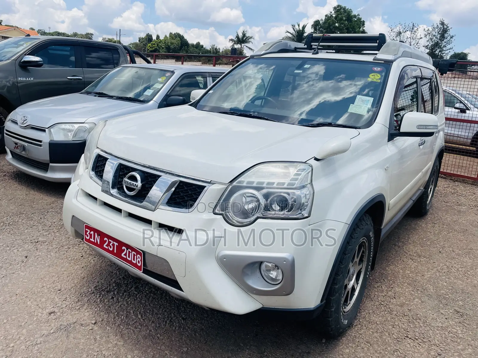 Nissan X-Trail 2.0 Petrol XE 2011 White