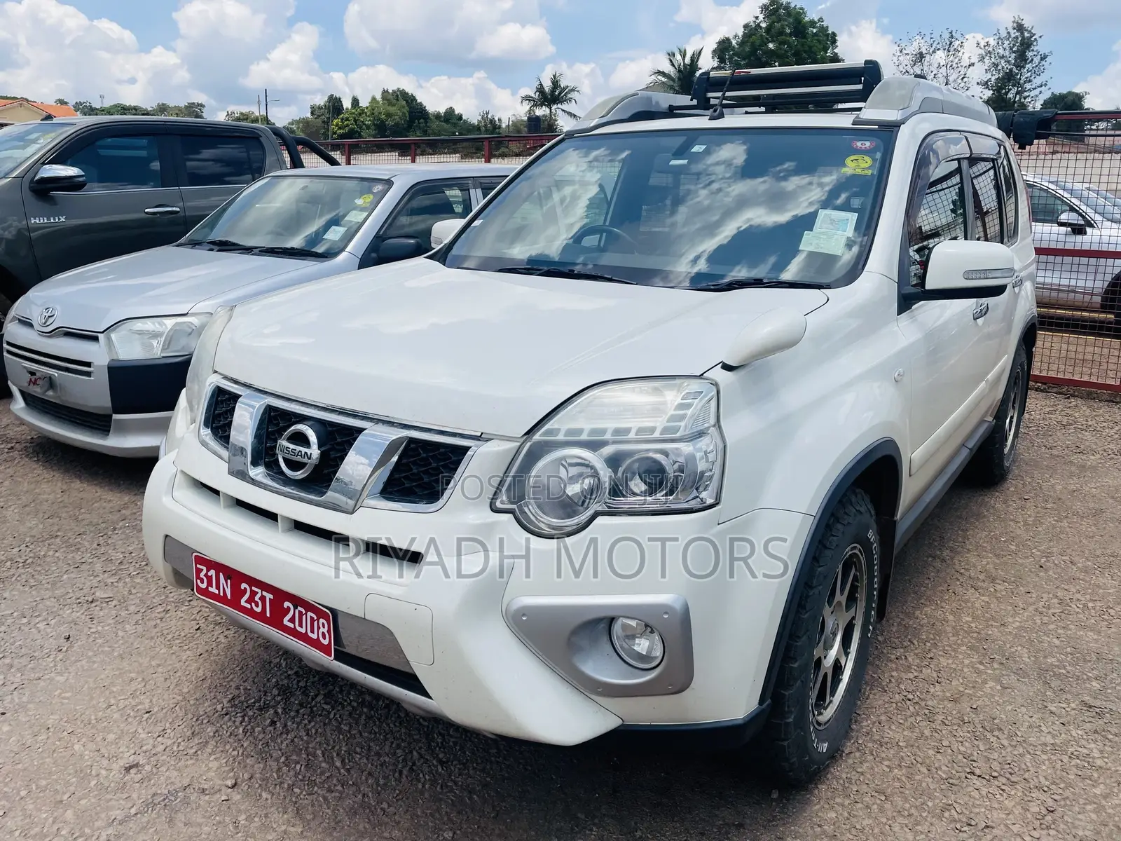 Nissan X-Trail 2.0 Petrol XE 2011 White