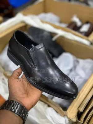 Photo - Classy Black Gentle Shoes for Men